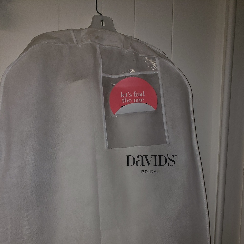 David's Bridal Wedding Gown Brand New